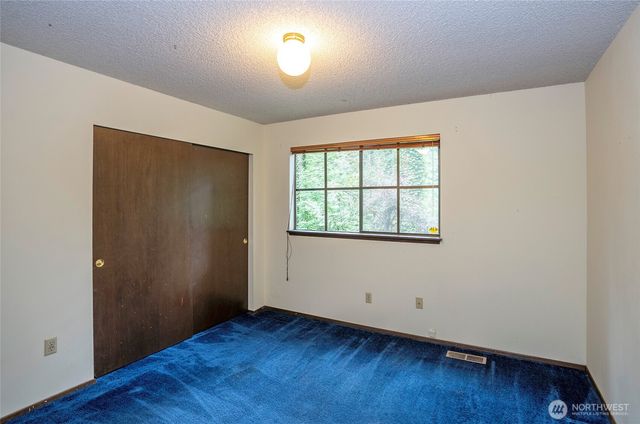 16035 266th Avenue SE, Issaquah, WA 98027