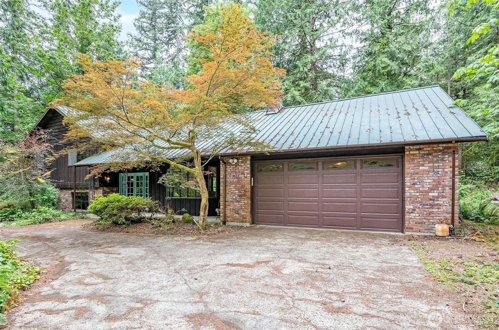 16035 266th Avenue SE, Issaquah, WA 98027