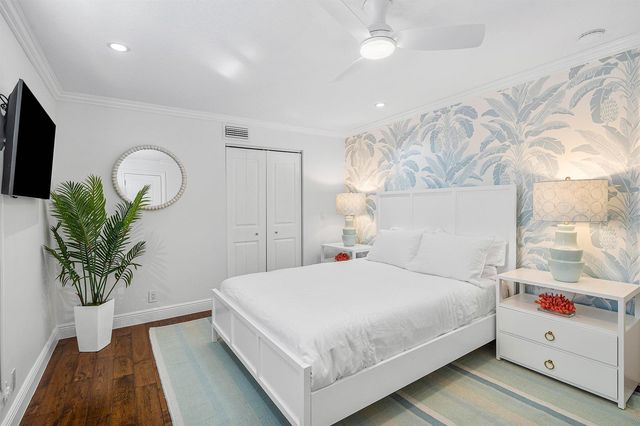 820 Palm Trail, Delray Beach, FL 33483