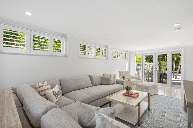 820 Palm Trail, Delray Beach, FL 33483