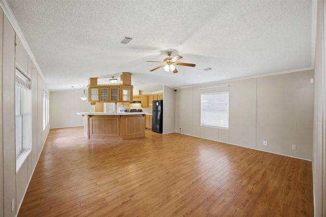 135 Side Saddle DR, Cedar Creek, TX 78612