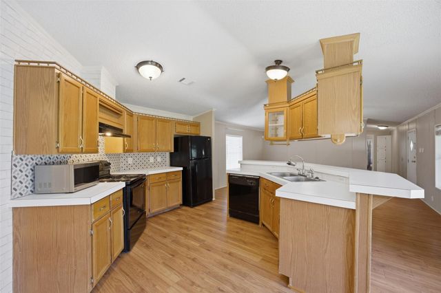 135 Side Saddle DR, Cedar Creek, TX 78612