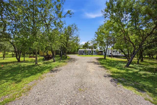 135 Side Saddle DR, Cedar Creek, TX 78612