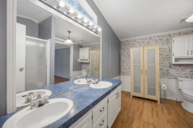 135 Side Saddle DR, Cedar Creek, TX 78612