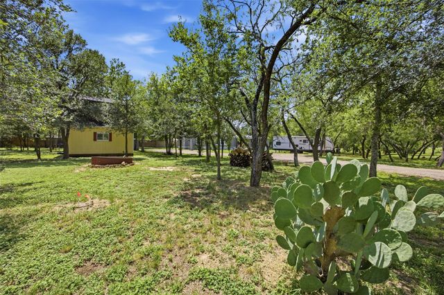 135 Side Saddle DR, Cedar Creek, TX 78612