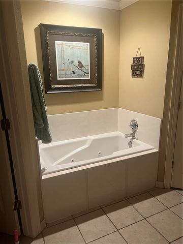 617 Highland Court, Siloam Springs, AR 72761