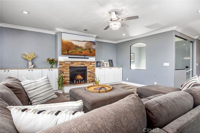 22883 Giant Fir, Canyon Lake, CA 92587