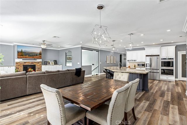 22883 Giant Fir, Canyon Lake, CA 92587