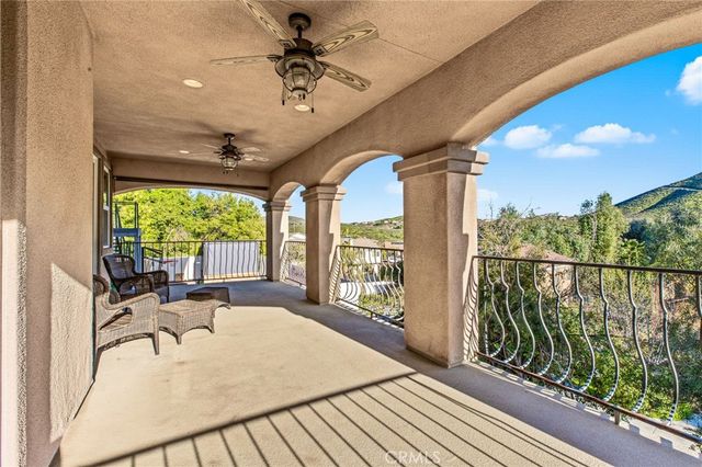 22883 Giant Fir, Canyon Lake, CA 92587