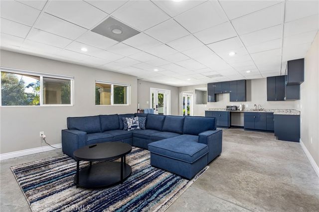 22883 Giant Fir, Canyon Lake, CA 92587