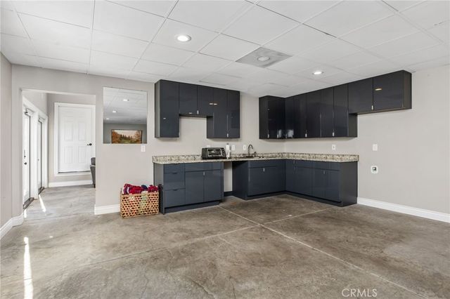 22883 Giant Fir, Canyon Lake, CA 92587