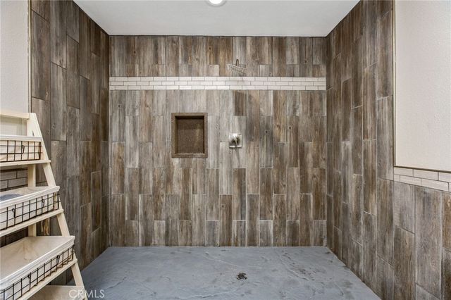 22883 Giant Fir, Canyon Lake, CA 92587