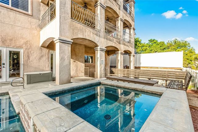 22883 Giant Fir, Canyon Lake, CA 92587