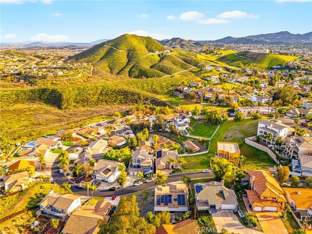 22883 Giant Fir, Canyon Lake, CA 92587