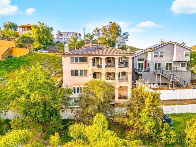 22883 Giant Fir, Canyon Lake, CA 92587