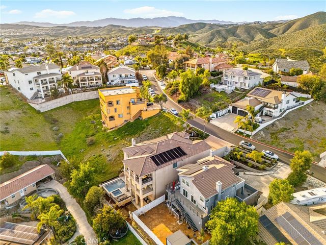 22883 Giant Fir, Canyon Lake, CA 92587