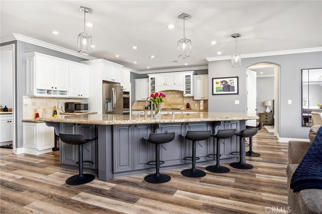 22883 Giant Fir, Canyon Lake, CA 92587