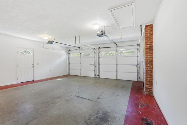2649 Preakness Dr, Cookeville, TN 38506