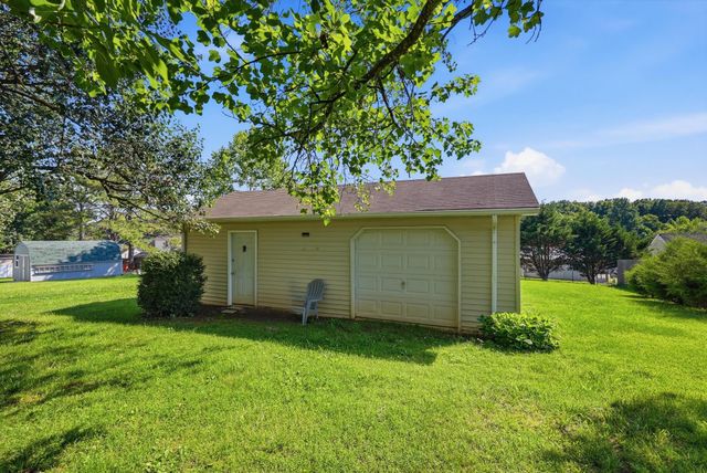 2649 Preakness Dr, Cookeville, TN 38506