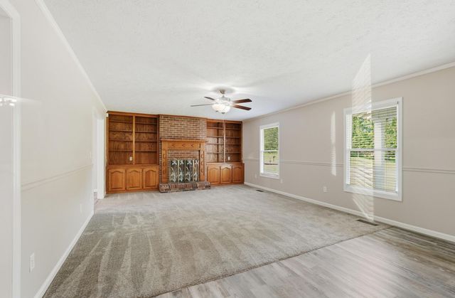 2649 Preakness Dr, Cookeville, TN 38506