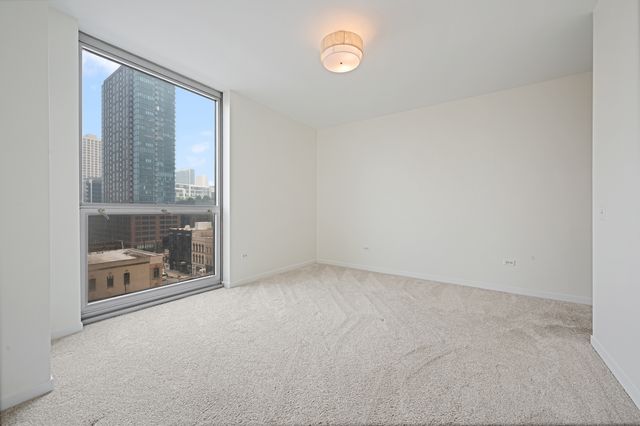 200 W Grand Avenue 804, Chicago, IL 60654