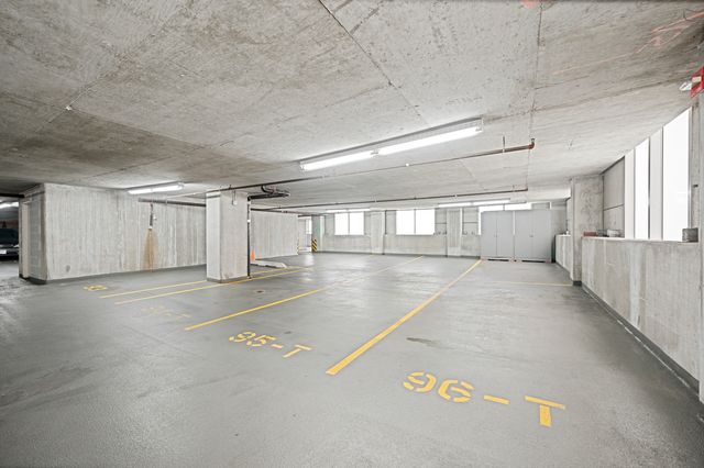 200 W Grand Avenue 804, Chicago, IL 60654
