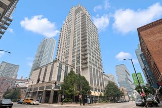 200 W Grand Avenue 804, Chicago, IL 60654