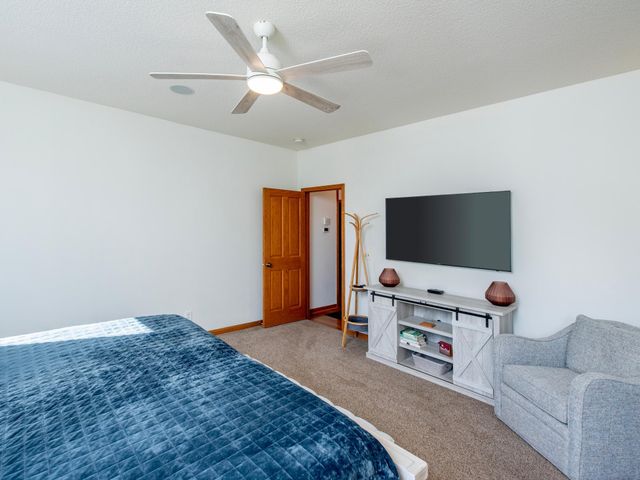 814 New Century Boulevard S, Maplewood, MN 55119