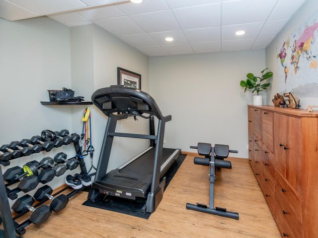 814 New Century Boulevard S, Maplewood, MN 55119