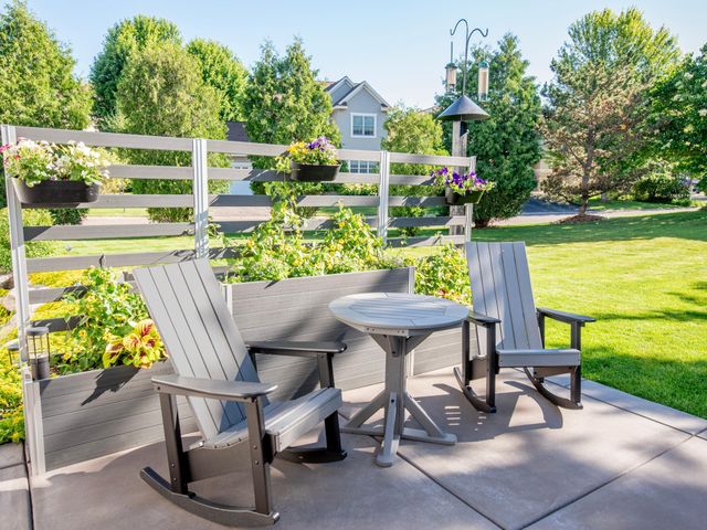 814 New Century Boulevard S, Maplewood, MN 55119