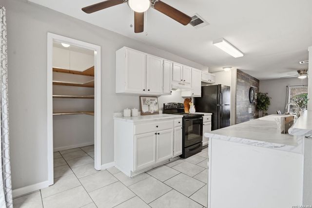 802 Thrasher, San Antonio, TX 78245