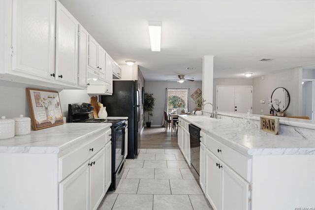 802 Thrasher, San Antonio, TX 78245