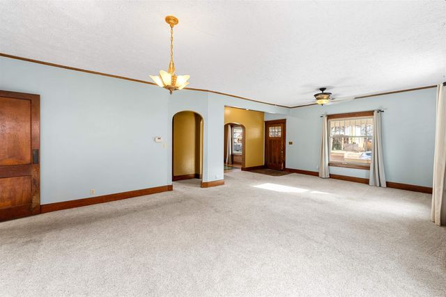 724 Highland Ave., Salina, KS 67401