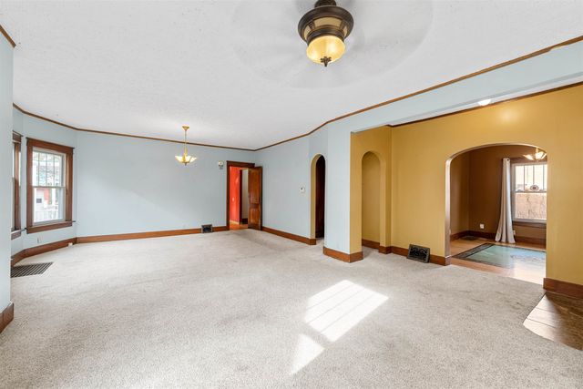 724 Highland Ave., Salina, KS 67401