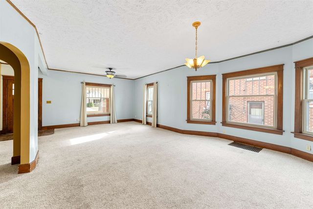 724 Highland Ave., Salina, KS 67401