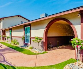 1223 N Sylmar, Fresno, CA 93727