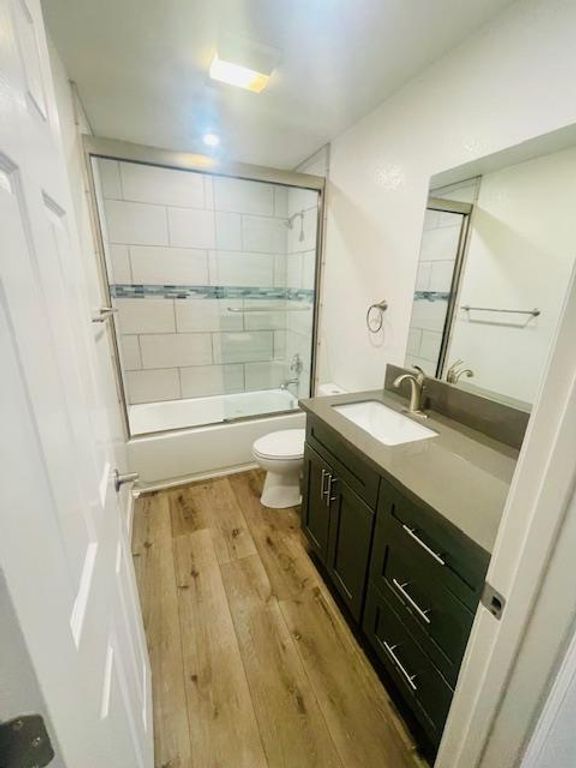 Image 4 of property listing at 1223 N Sylmar, Fresno, CA 93727