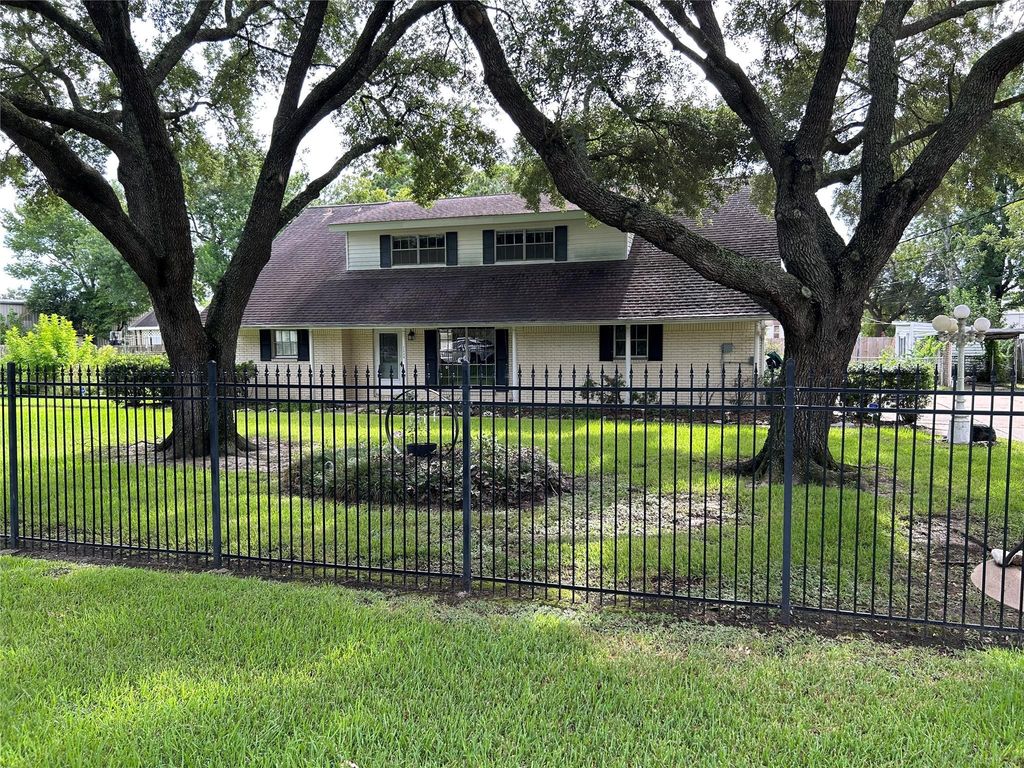 2534 Oleander Drive, Pasadena, TX 77503