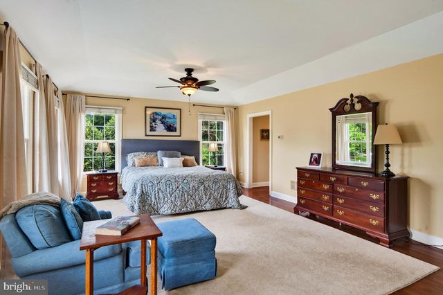 1003 HIDDEN HOLLOW LN, West Chester, PA 19380