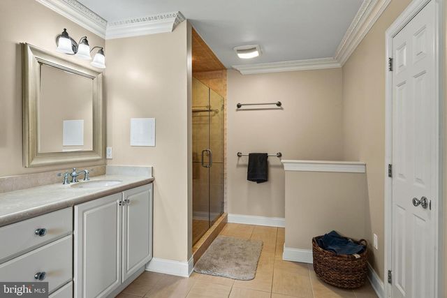 1003 HIDDEN HOLLOW LN, West Chester, PA 19380
