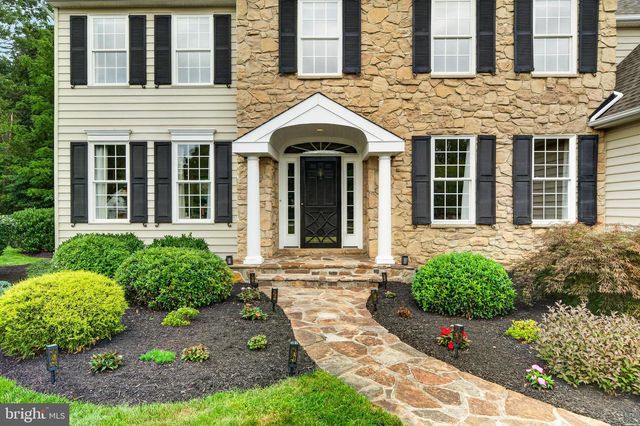 1003 HIDDEN HOLLOW LN, West Chester, PA 19380