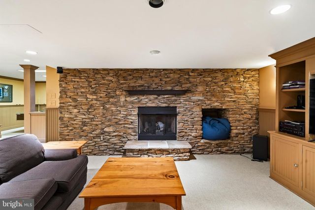 1003 HIDDEN HOLLOW LN, West Chester, PA 19380