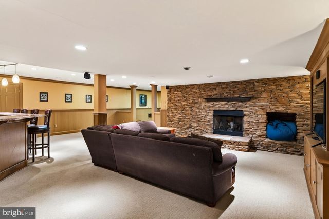 1003 HIDDEN HOLLOW LN, West Chester, PA 19380