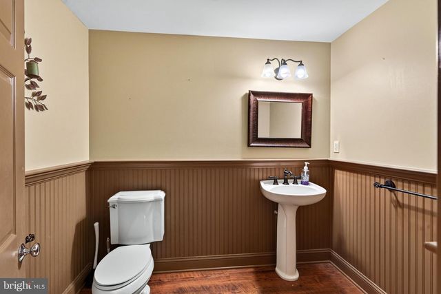 1003 HIDDEN HOLLOW LN, West Chester, PA 19380