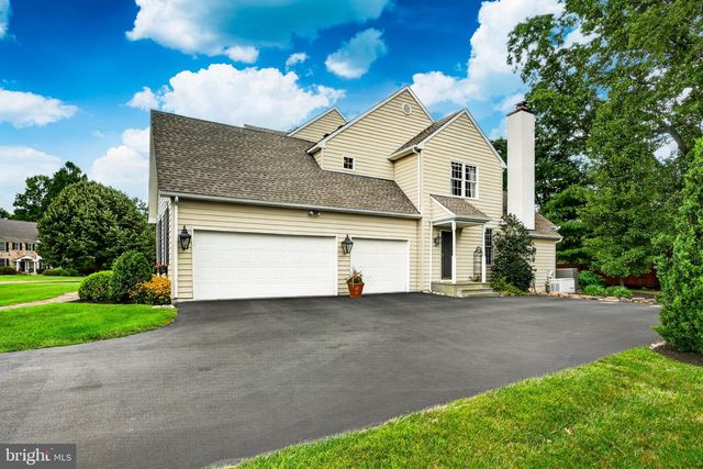 1003 HIDDEN HOLLOW LN, West Chester, PA 19380