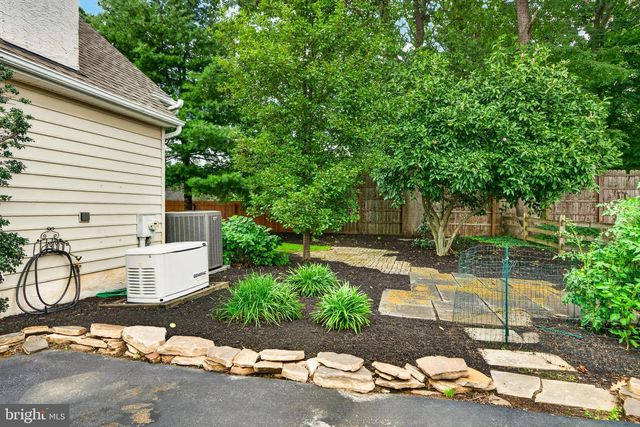 1003 HIDDEN HOLLOW LN, West Chester, PA 19380
