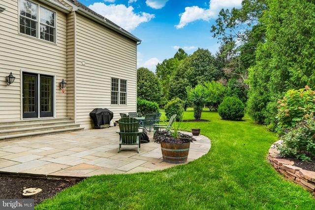 1003 HIDDEN HOLLOW LN, West Chester, PA 19380