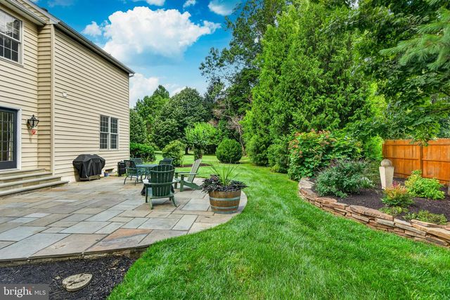 1003 HIDDEN HOLLOW LN, West Chester, PA 19380