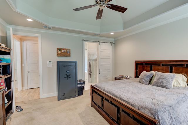 142 St Andrews Lane, Benton, LA 71006