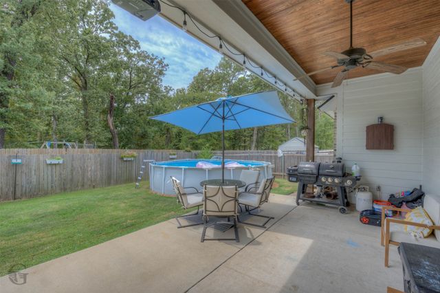 142 St Andrews Lane, Benton, LA 71006